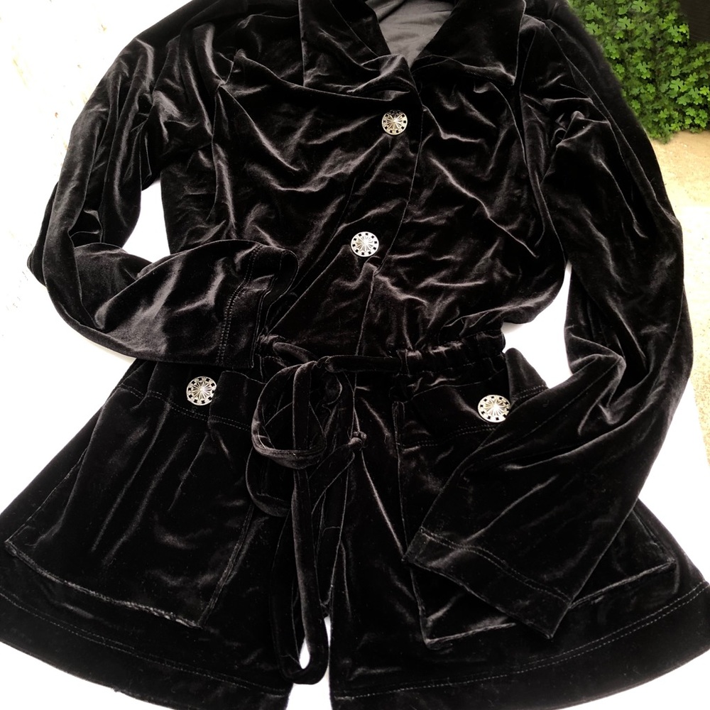 TravelSmith Black Stretch Velvet Anorak